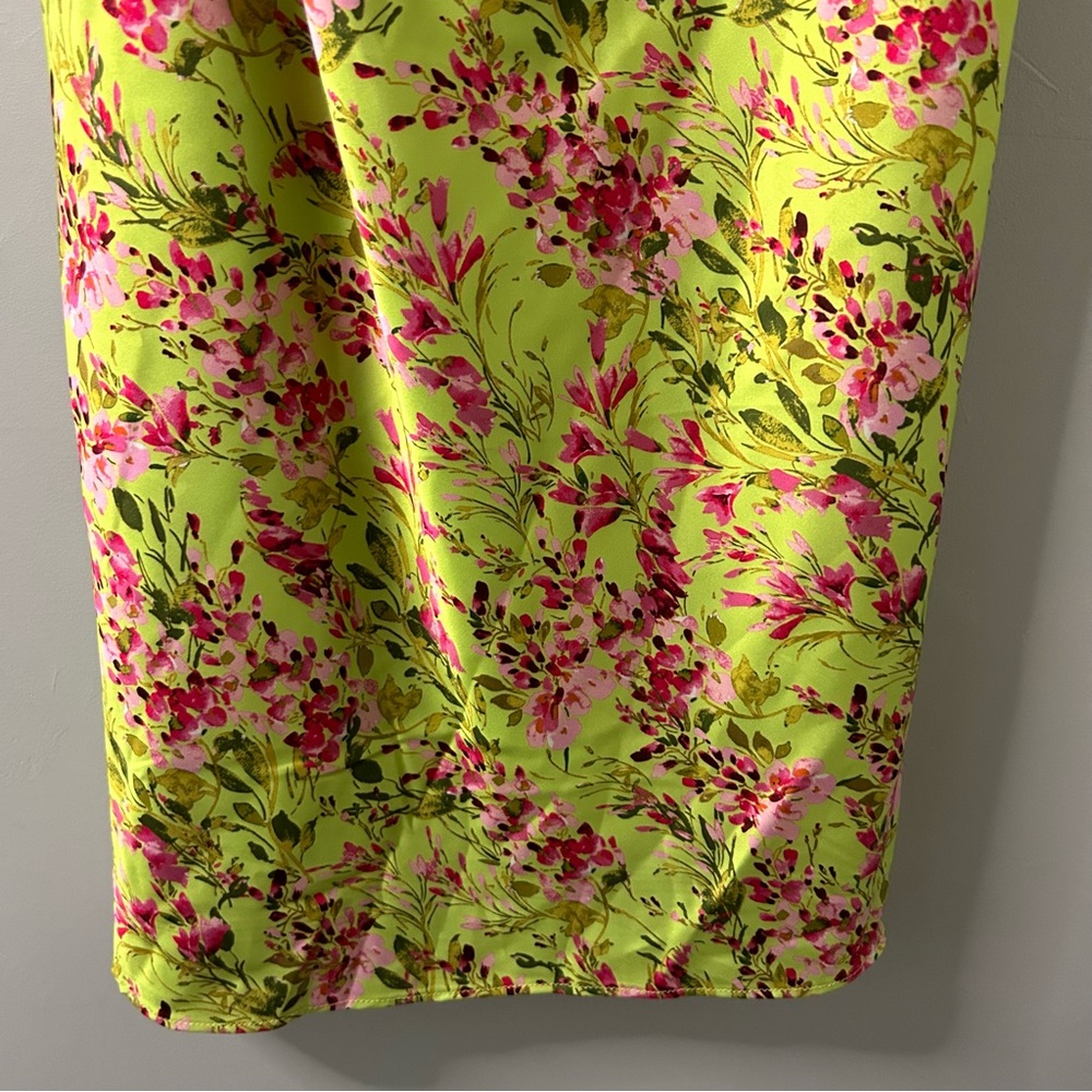 4SI3NNA Jessika Green Floral Printed Satin Effect Midi Dress - Picture 4 of 9